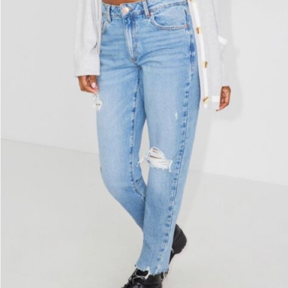 Garage faded ripped jeans. XS